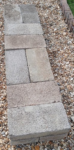 Concrete building blocks - , for